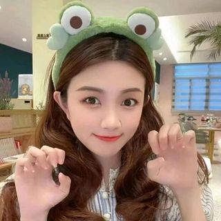 BỜM CÀI TÓC 2 TIM MẮT ẾCH XANH LÁ
