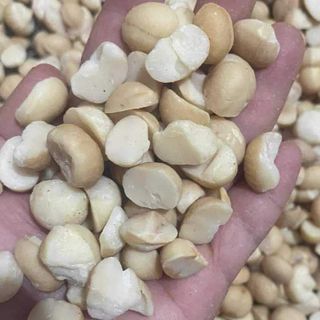 Nhân macca vỡ đôi đóng gói 500g