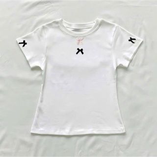 Áo thun cotton Nơ trc ngực, co giản ,thoáng mát.
2 size M ( 40kg-59kg) size L (50kg-60kg)