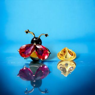PIN CÀI ÁO HÌNH CHÚ ONG PHA LÊ ĐỎ XINH XẮN DÀNH CHO NAM NỮ - 1.5cm