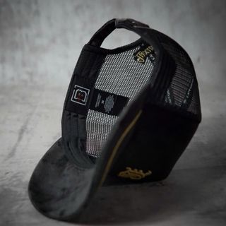 Nón Lưỡi Trai B Luxury Đen Viền Vàng Cap Chất Nhung