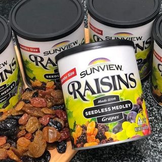 Nho Lon Raisin Mix Date 2026 (Thùng 12 Lon) giá sỉ