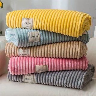 Chăn Kích Thước 2m x 2m3, 1kg/c (Bao 100 Cái)