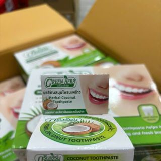 Kem tẩy trắng răng dừa Green Herb Thái Lan