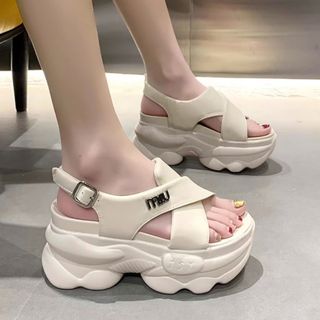 SANDAL NỮ BM QUAI CHÉO KHÓA DÒNG HÀNG CAO CẤP