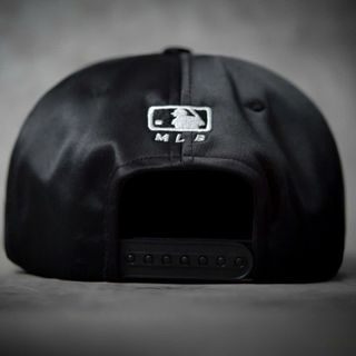 Mũ Lưỡi Trai Yankees Đen Cap Chất Cotton Bóng