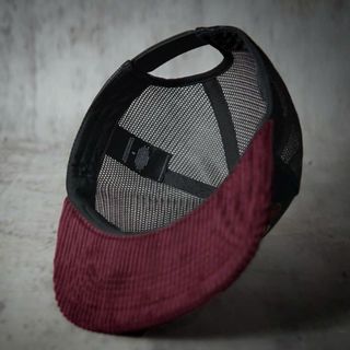 Nón Lưỡi Trai Ryraw Thái Đen Đỏ Snapback Chất Nhung Gân