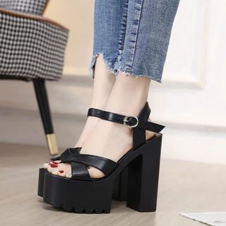 SANDAL NỮ CG CHÉO 14P DA XỊN DÒNG HÀNG CAO CẤP