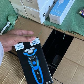 Máy cạo râu sk1588