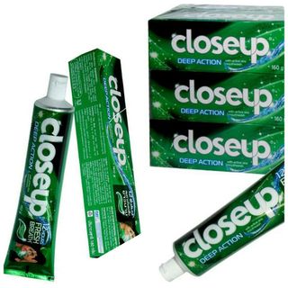 Kem Đánh Răng Close up – Thái Lan 160g Hương Bạc Hà