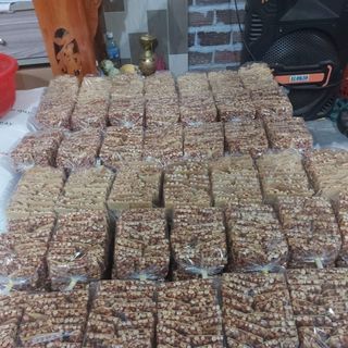 1KG KẸO ĐẬU PHỘNG GIÒN GỒM 2 TÚI 500g