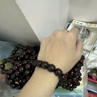 Chuỗi gỗ đẹp đeo tay