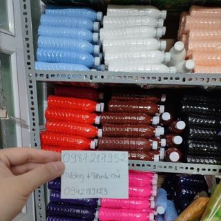 Màu nứơc tô tượng chai nửa lít 25k