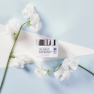 Kem dưỡng Facialist White Moisture Cream