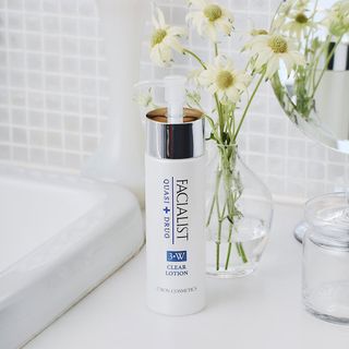 Nước cân bằng Facialist White Clear Lotion