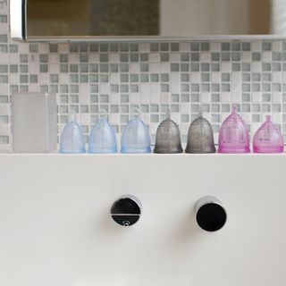 Cốc nguyệt san Feminak nhập khẩu Nhật Bản đủ size cho mọi đối tượng