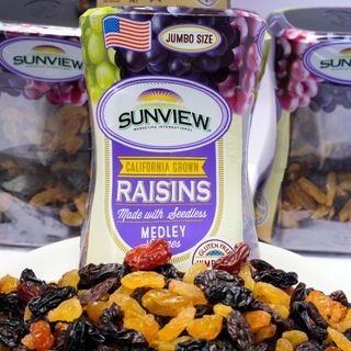 " Mẫu Mới "Nho Khô SUNVIEW RAISINS Medley Jumpo Grapes 425g - Hàng Mỹ