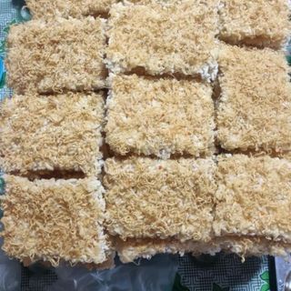 Cơm cháy chà bông 
1 hộp 3 miếng