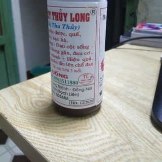 Dầu xoa bóp gia truyền Thuỷ Long lương y Nguyễn Thị Thu Thuỷ