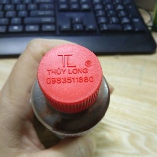 Dầu xoa bóp gia truyền Thuỷ Long lương y Nguyễn Thị Thu Thuỷ