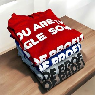 Áo hoodie logo in nổi, nón rộng 2 lớp vải chính, có nút bấm nón, 4 túi trước và sau có dây luồng nón, from to như hình. Giá sỉ - giá bán buôn