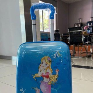 VALI EM BÉ IN 2 MẶT
