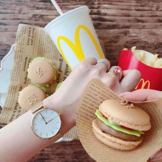 ĐỒNG HỒ NAM NỮ CAO CẤP D.W DÂY LƯỚI MẶT TRÒN