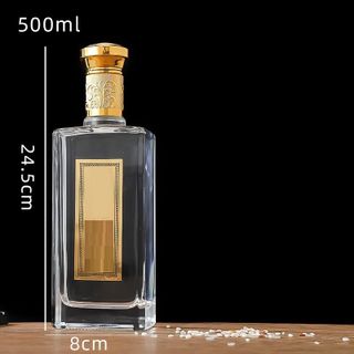 Chai thủy tinh dẹp chữ nhật nắp bi vàng 500ml - M50