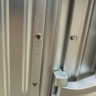 Vali nhôm nguyên khối Rimowa size24