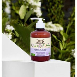 Dung Dịch Vệ Sinh Phụ Nữ Zelenaya Apteka Thảo Mộc (Dạng Sữa) 370ml
