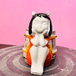 Chậu xi măng mini trồng sen đá cô gái, chậu trồng hoa