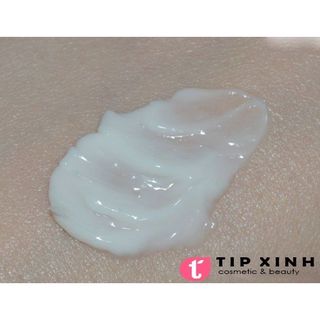 Kem dưỡng da Vitanorm C ngày - đêm Compliment của Nga 50ml