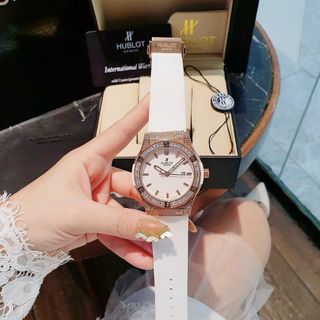 SALE NHANH ĐỒNG HỒ NAM NỮ CAO CẤP HUB MÁY PIN NHẬT DÂY CAO SU VIỀN VUÔNG