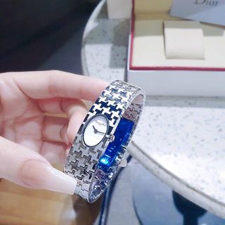 ĐỒNG HỒ NỮ CAO CẤP DYOR DẠNG VÒNG ÔM TAY SIÊU SANG 1