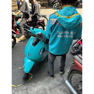 Áo khoác dù gió Xanh SM, chất dù 2 lớp thoáng mát. nón tháo rời có phản quang, chạy viền hình in rõ nét có dây rút. Giá sỉ - giá bán buôn
