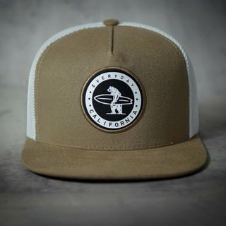 Nón Lưỡi Trai Gấu Cali Yellow Snapback Chất Da Lộn phối lưới