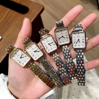 Đồng hồ dws vuông nhí mẫu mới