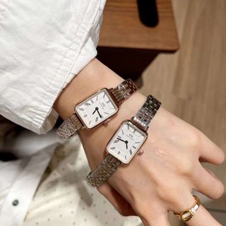 Đồng hồ dws vuông nhí mẫu mới