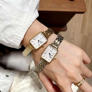 Đồng hồ dws vuông nhí mẫu mới