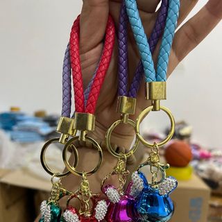 Móc khoá dính đá pha lê đủ hình lố 12 con như hình chụp