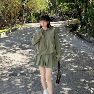 SÉT ÁO NỈ CÓ NÓN KÈM CHÂN VÁY XẾP LY( CÓ LÓT QUẦN TRONG)