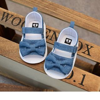 Dép sandal tập đi Jasmine Baby đế nhựa đính nơ trước giá sỉ