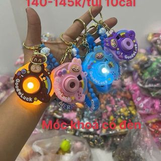 Móc khoá có đèn nhiều kiểu đa dạng giá trên tường sản phẩm lố 12 và lốc 10 hottrend