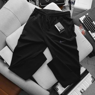 Suông chất gió hãng dày mát trơn láng, co giãn 4 chiều. 3 túi khoá kéo Size : m l xl 2xl /2222/8c 5 màu/ ri 40c