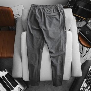 Suông chất gió hãng dày mát, trơn láng, co giãn 4 chiều. 3 túi khoá kéo Size : m l xl 2xl /2222/8c 5 màu/ ri 40c