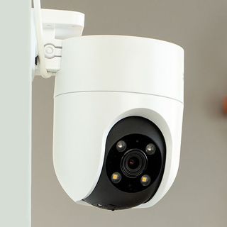 Camera Ezviz H8c - Chống nước, tích hợp sim 4G giá sỉ