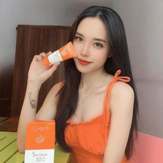 Kem chống nắng phổ quang AC Queenie Skin