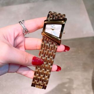 Đồng hồ nữ radosa mẫu mới