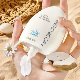 Kem chống nắng SPF50+