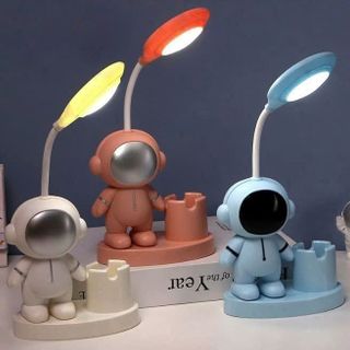 ĐÈN HỌC PHI HÀNH GIA CÓ NGĂN ĐỰNG BÚT